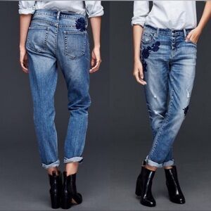 GAP 1969 sz 29 slim fit embroidered women’s jeans